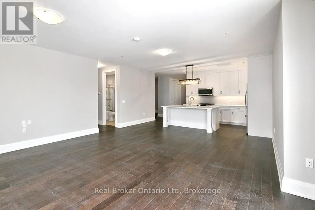 206 - 80 9TH STREET E, #206