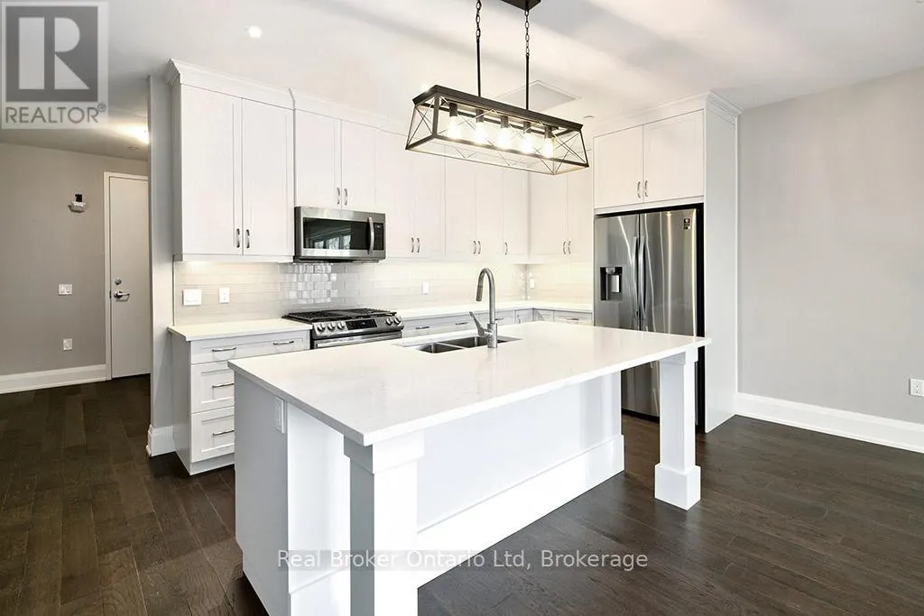 206 - 80 9TH STREET E, #206