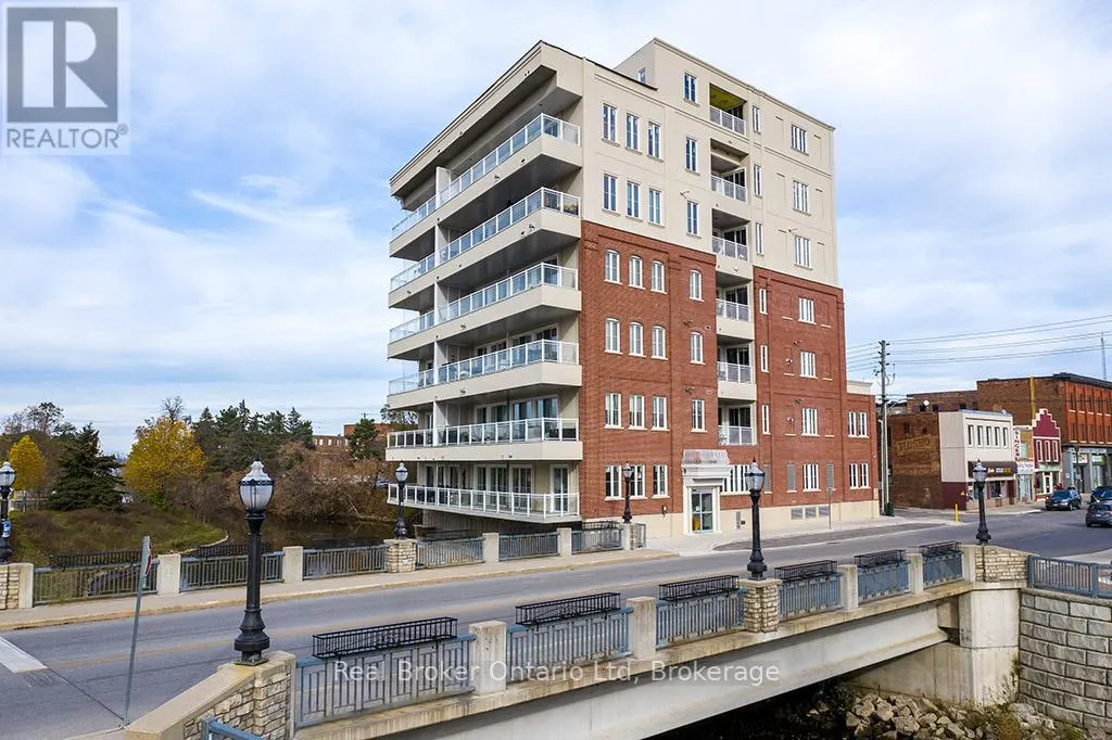 206 - 80 9TH STREET E, #206