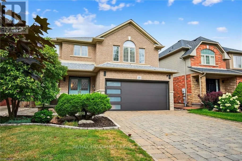 39 WILBUR DRIVE