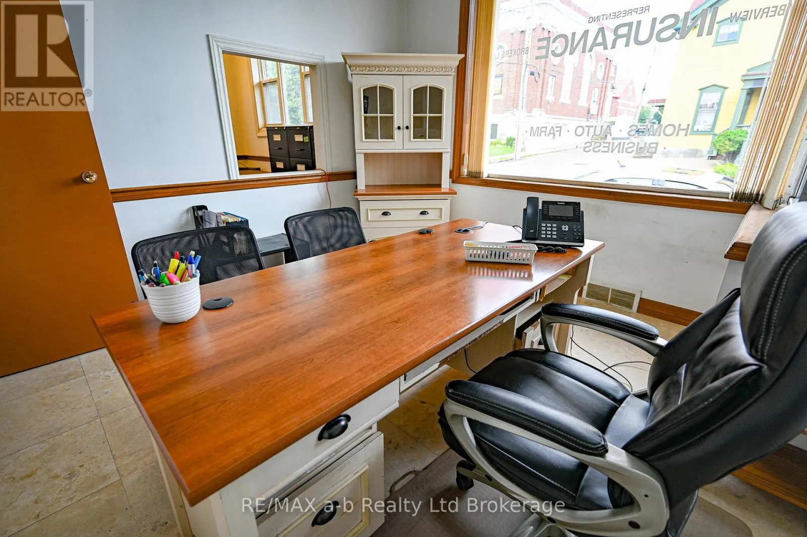 19 RIDOUT STREET W