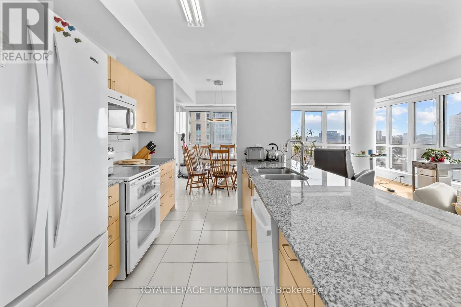 1002 - 70 LANDRY STREET