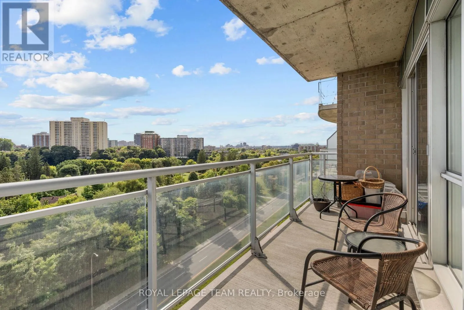 1002 - 70 LANDRY STREET