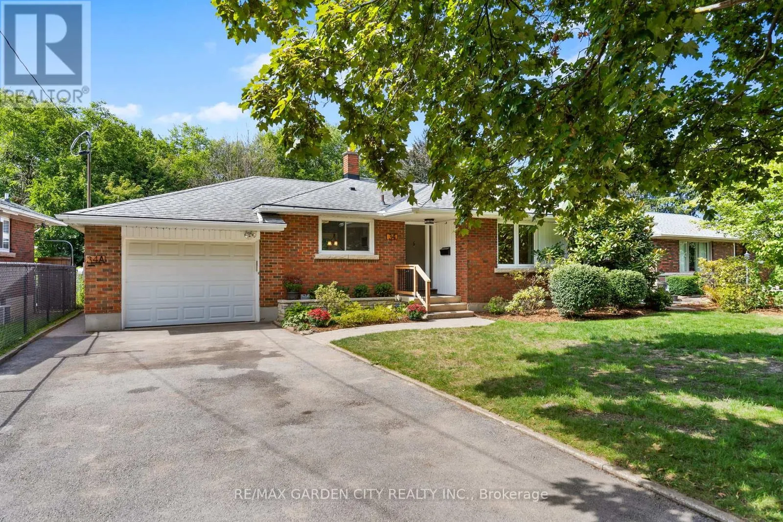 34 KENWORTH DRIVE