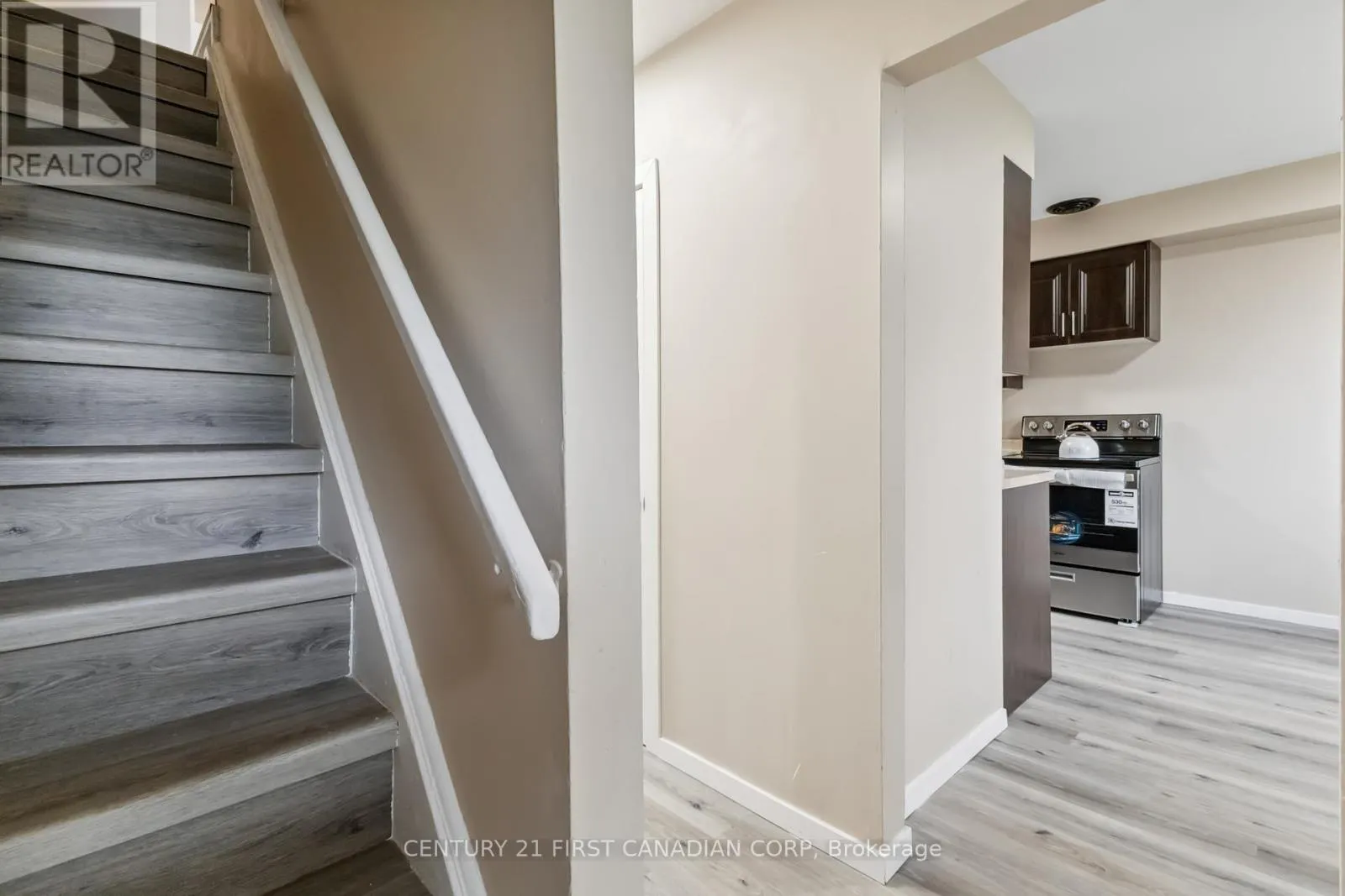 2 - 155 BOULLEE STREET, #2