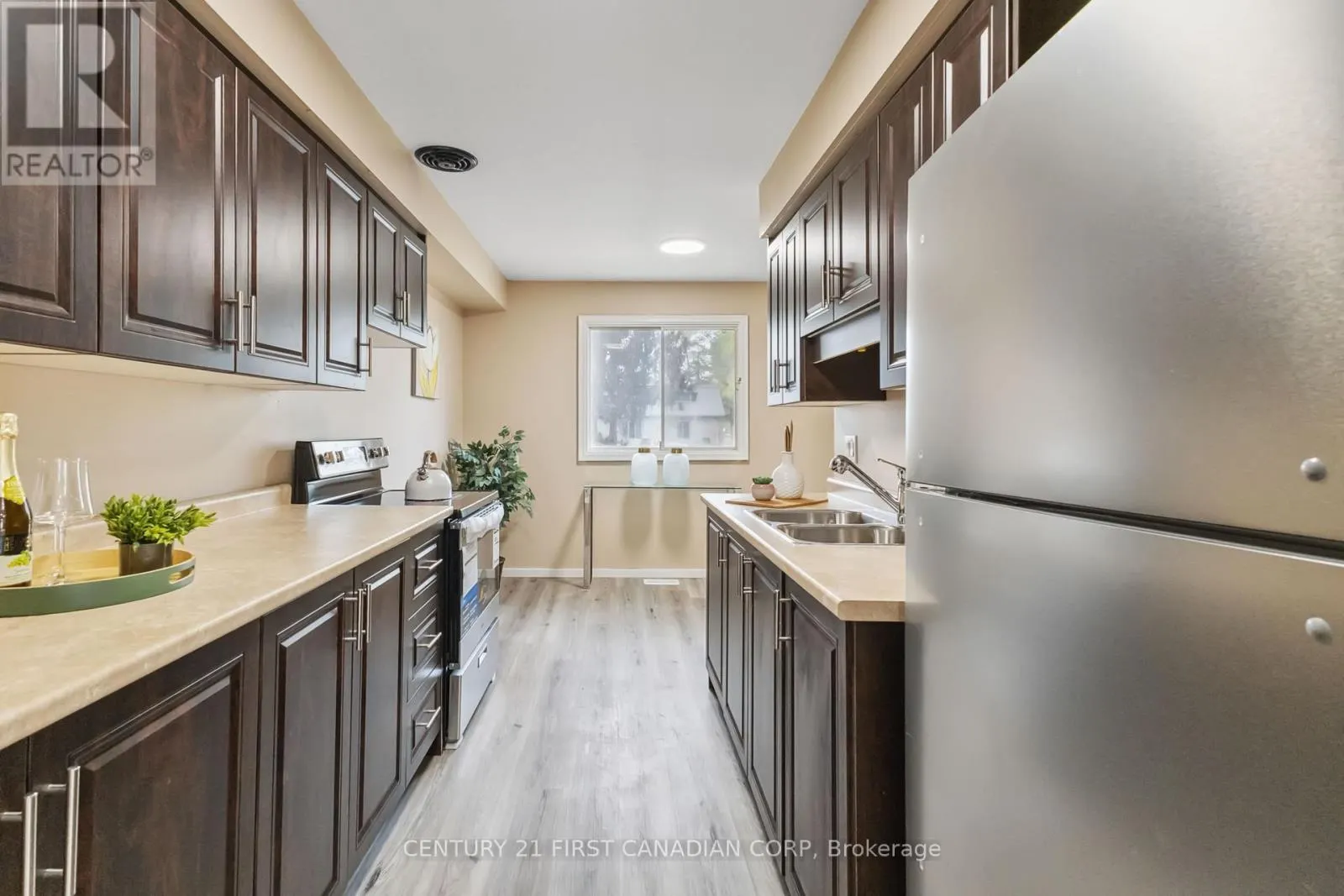 2 - 155 BOULLEE STREET, #2