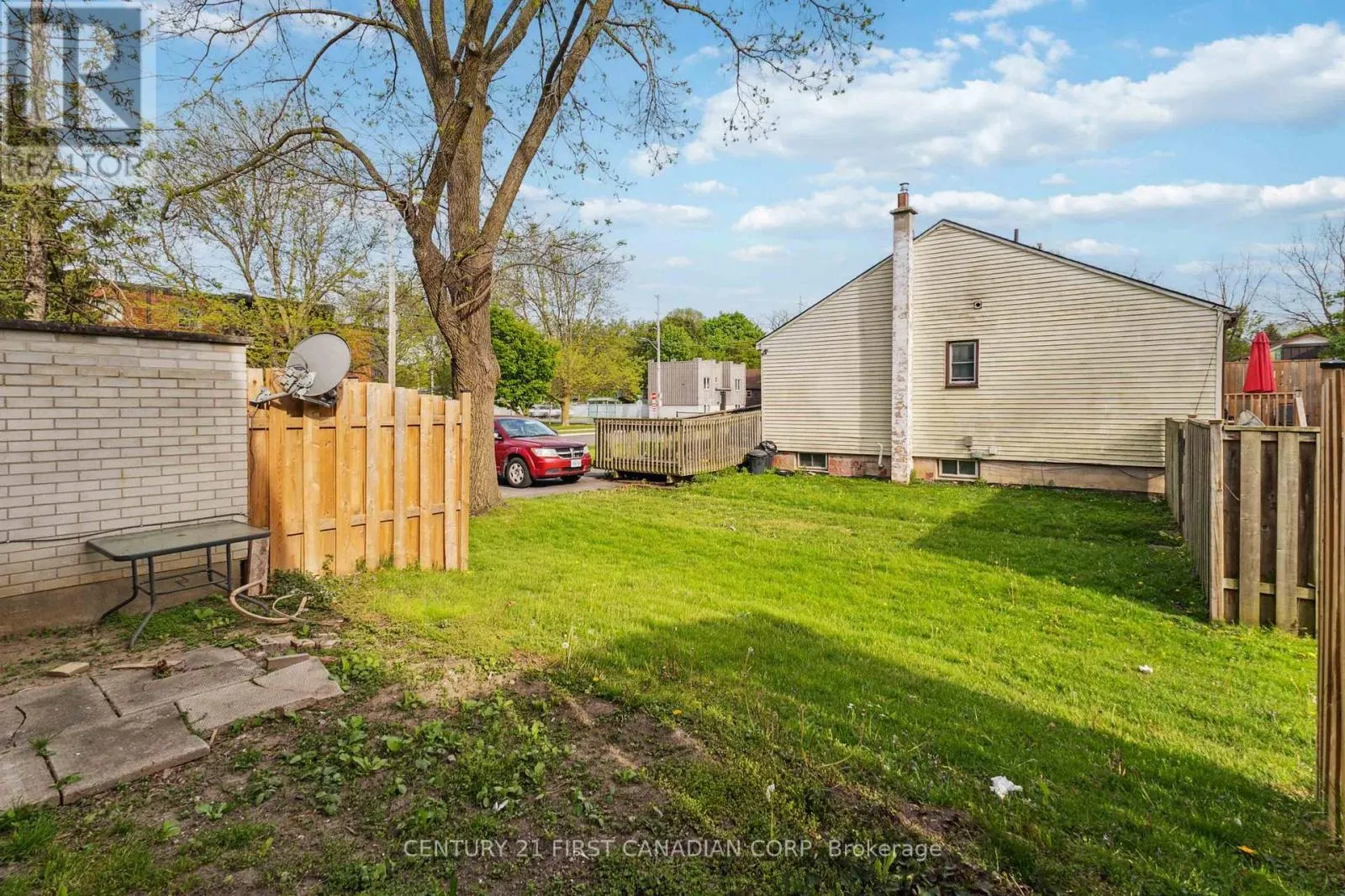 2 - 155 BOULLEE STREET, #2