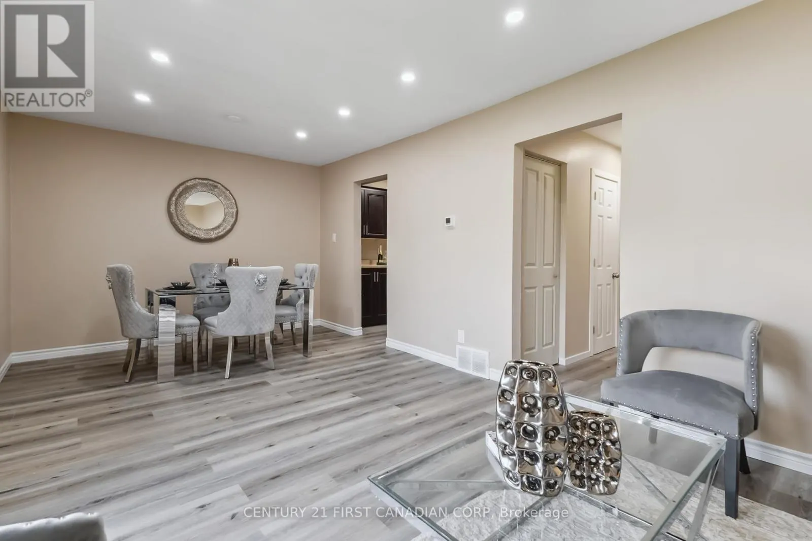 2 - 155 BOULLEE STREET, #2