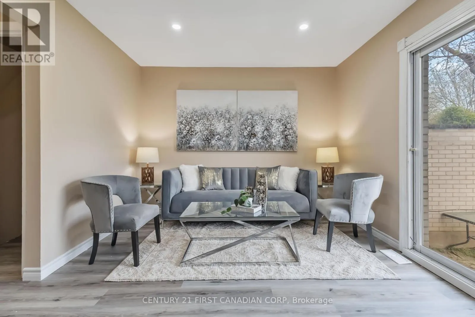 2 - 155 BOULLEE STREET, #2
