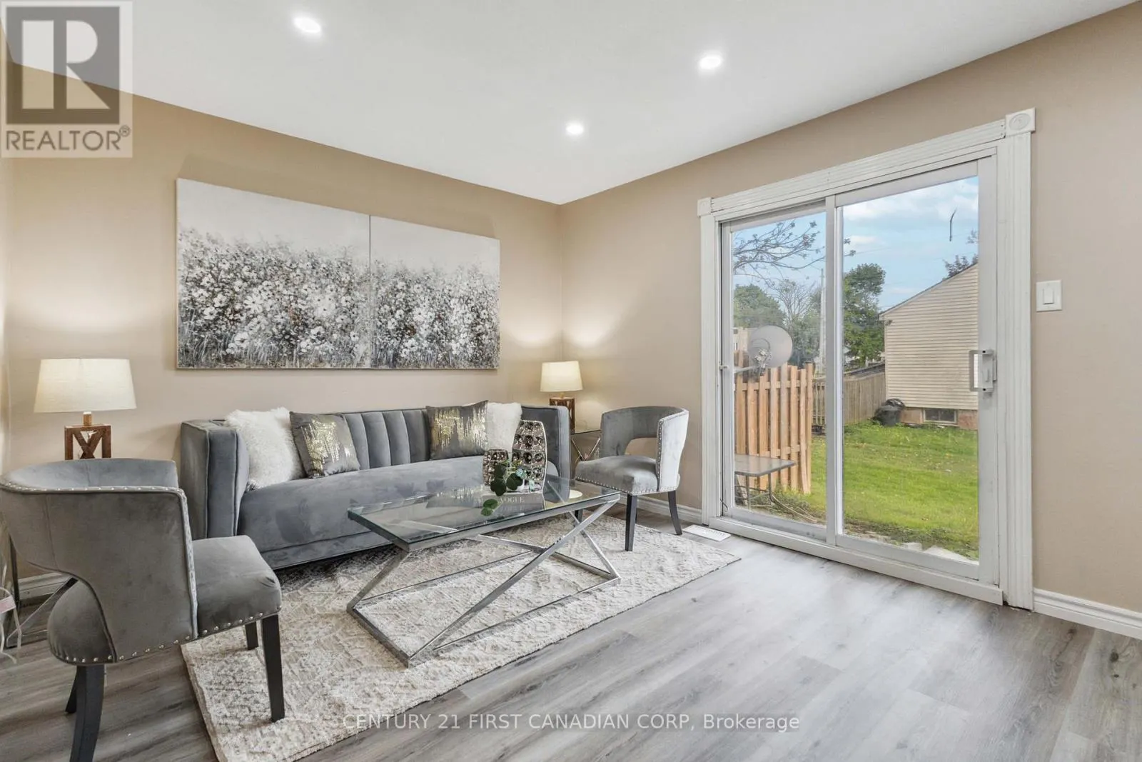 2 - 155 BOULLEE STREET, #2