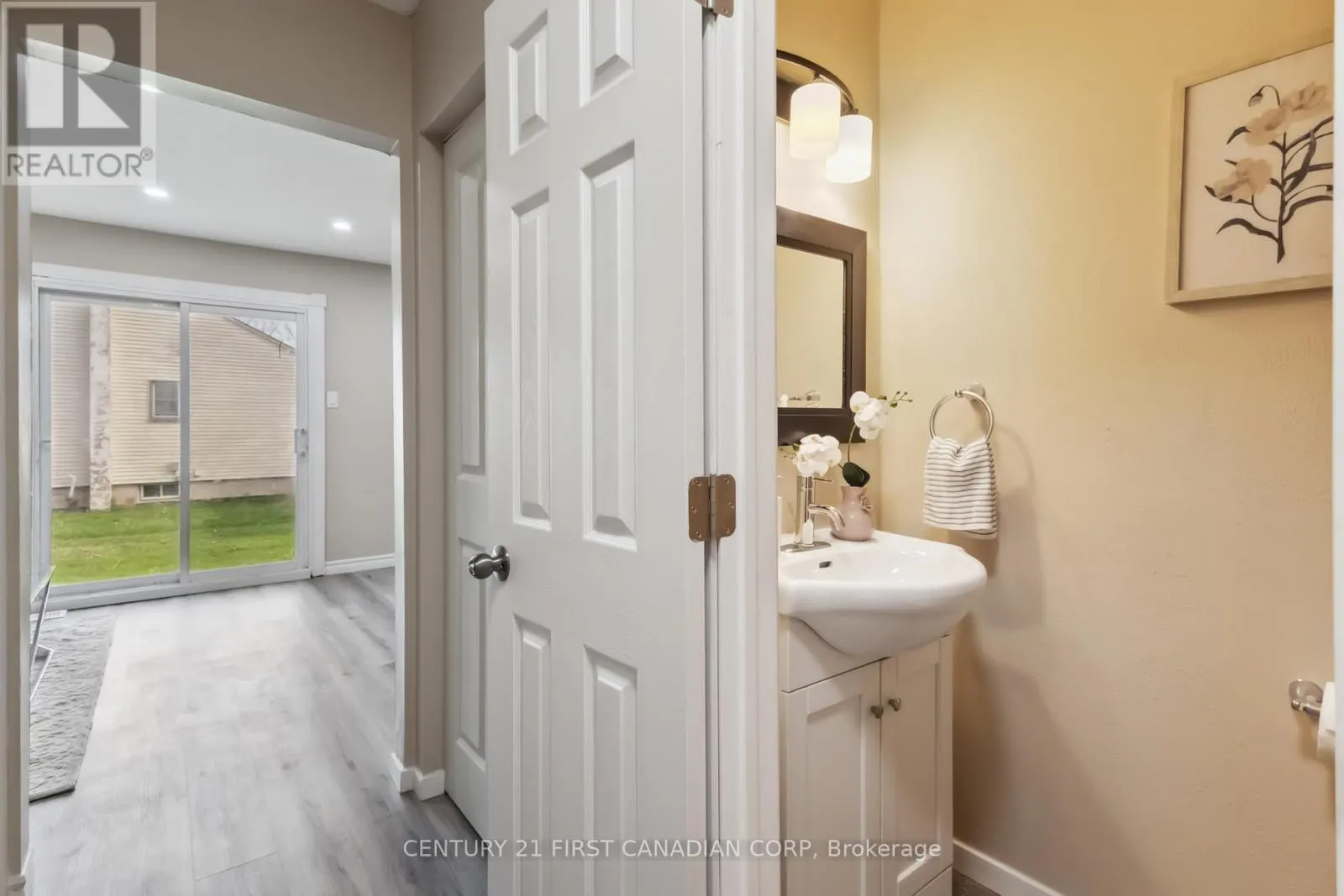 2 - 155 BOULLEE STREET, #2