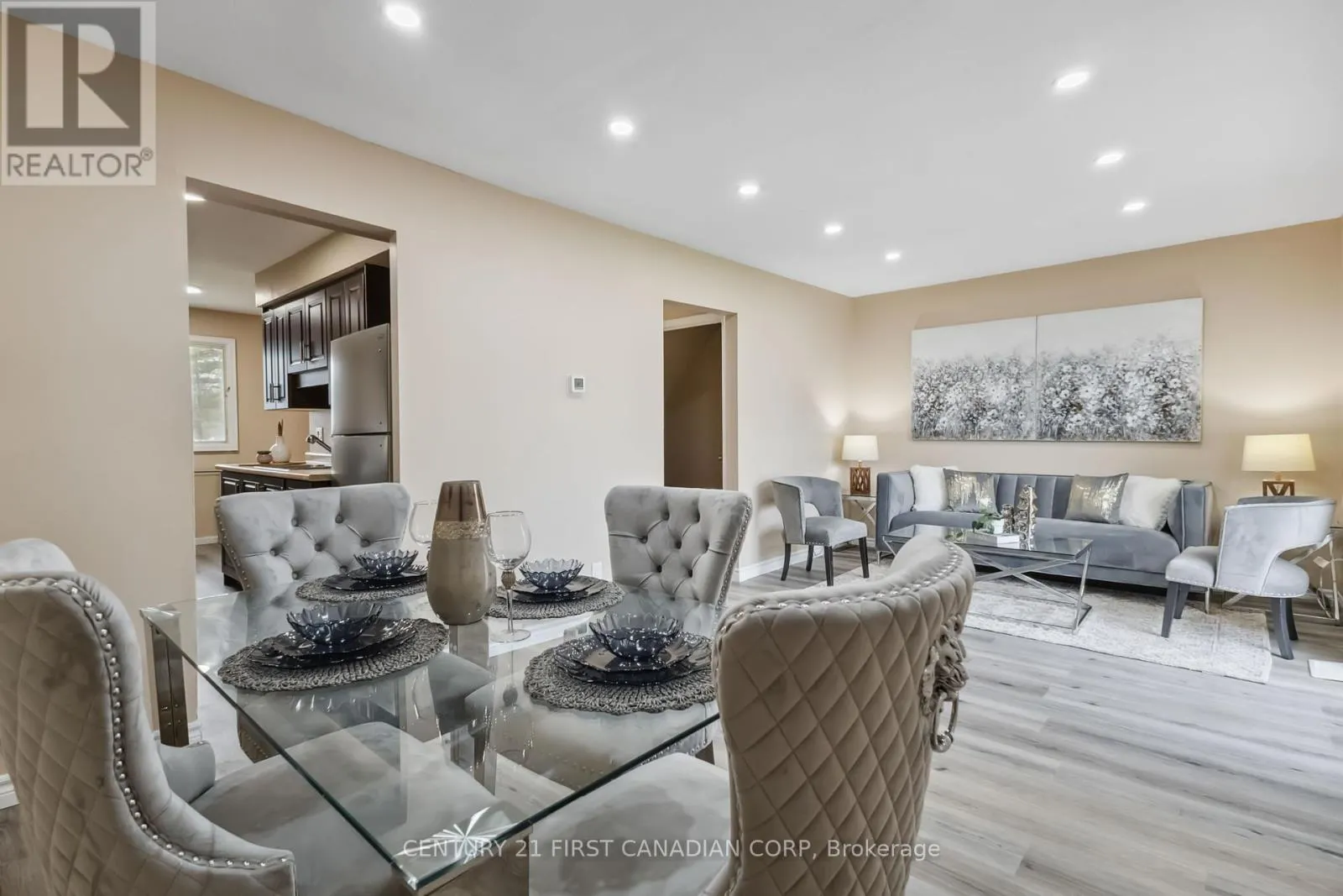 2 - 155 BOULLEE STREET, #2