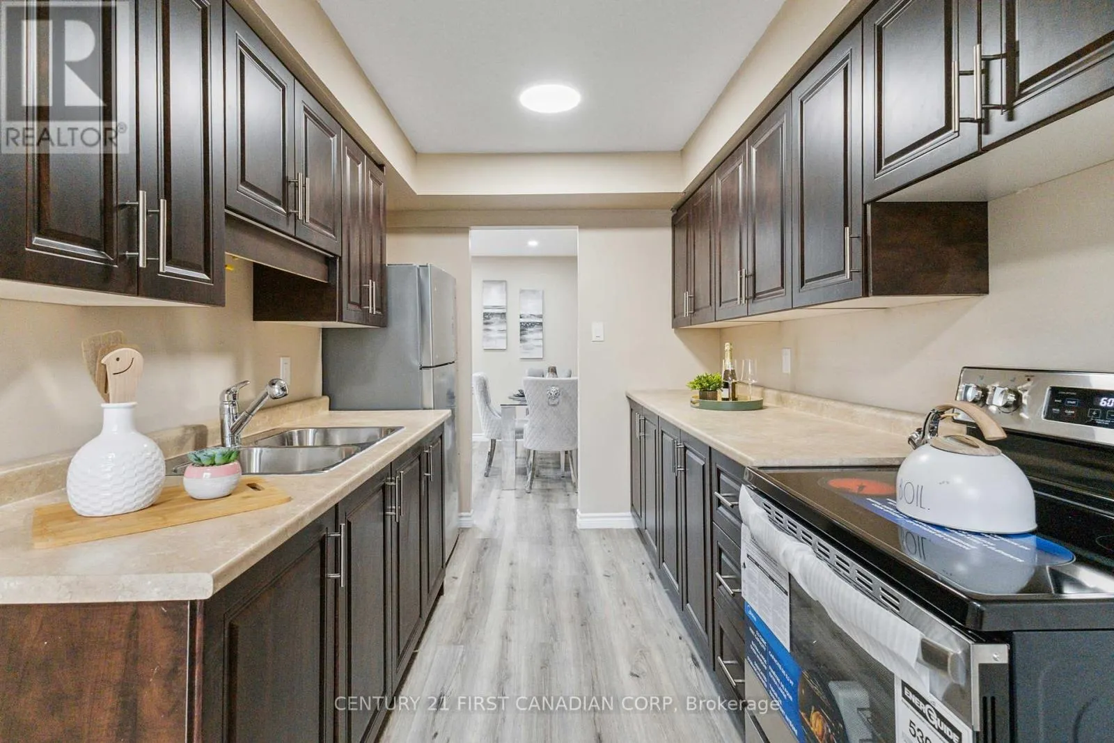 2 - 155 BOULLEE STREET, #2