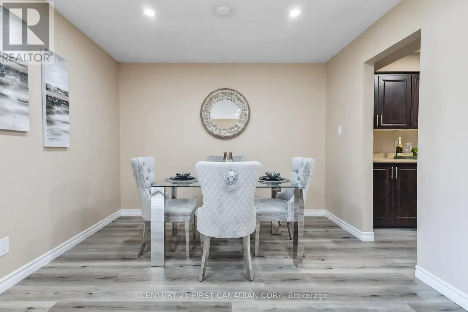 2 - 155 BOULLEE STREET, #2