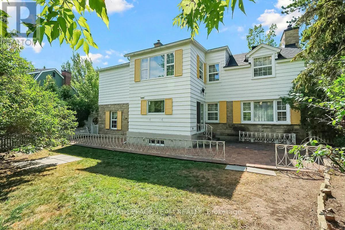 123 IVY CRESCENT
