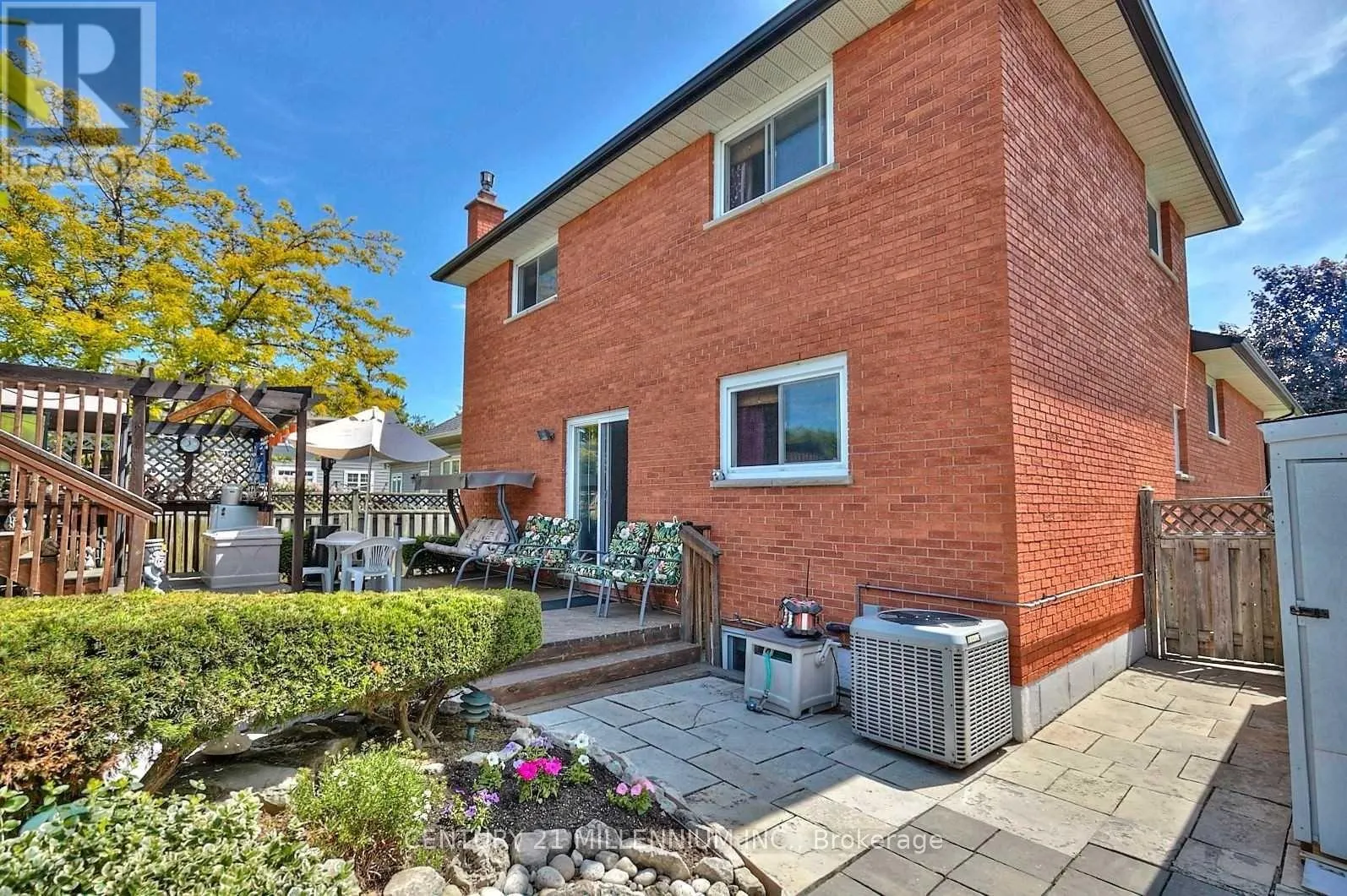 10 HOMELAND AVENUE