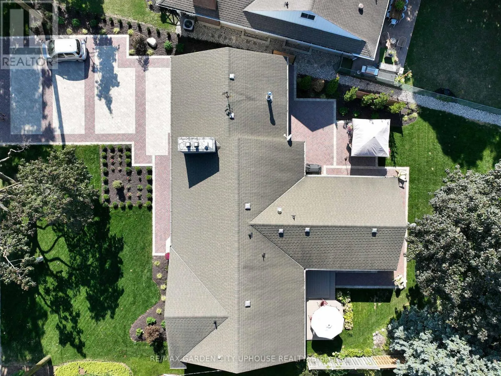 3 NANCY DRIVE