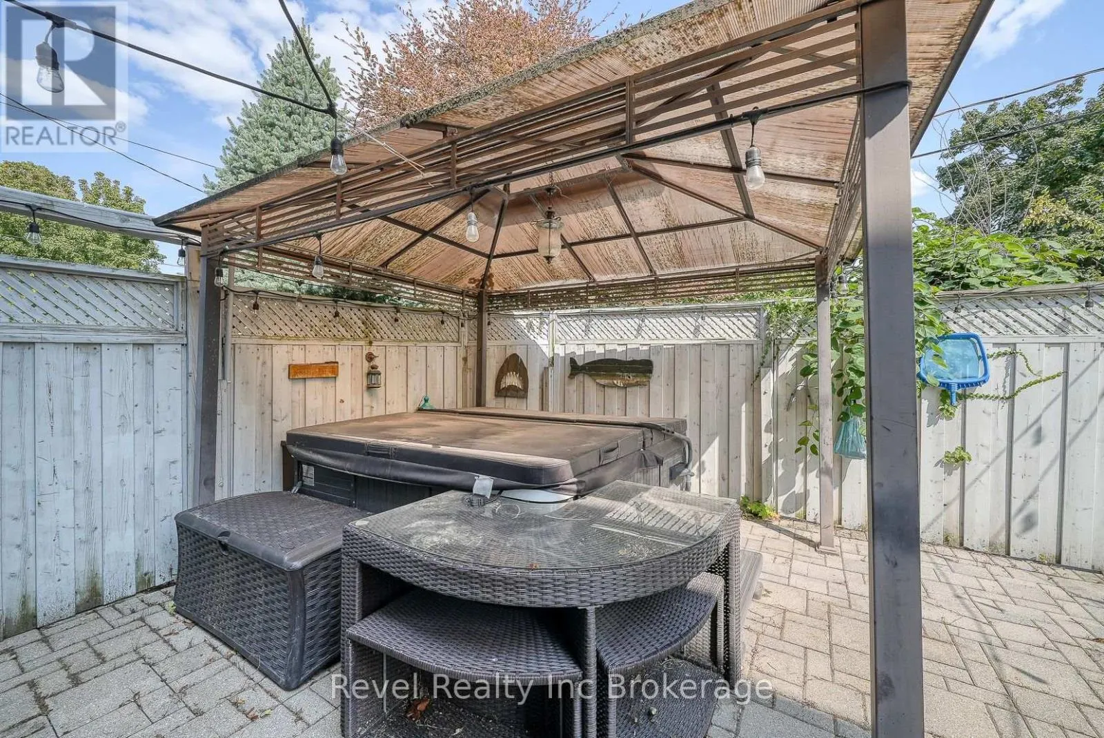 425 INGERSOLL AVENUE
