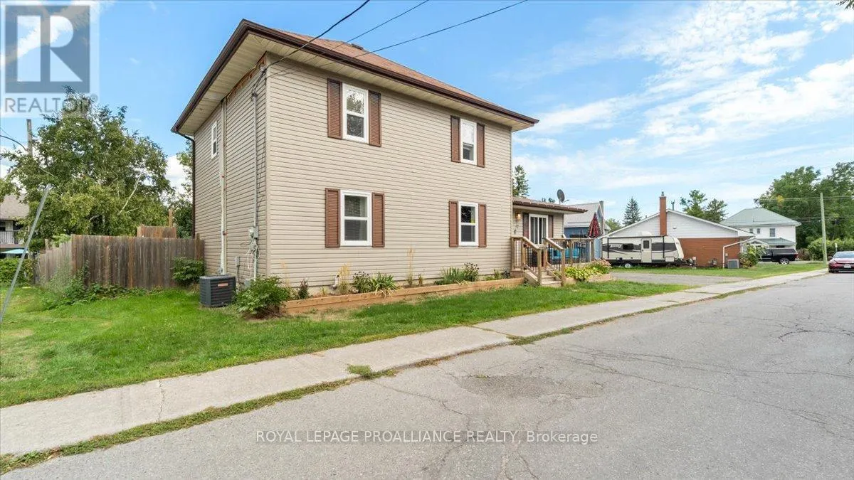 12 SCOTT AVENUE