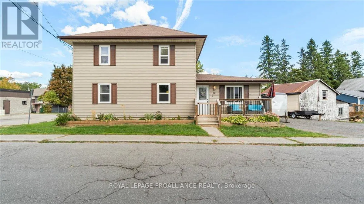 12 SCOTT AVENUE