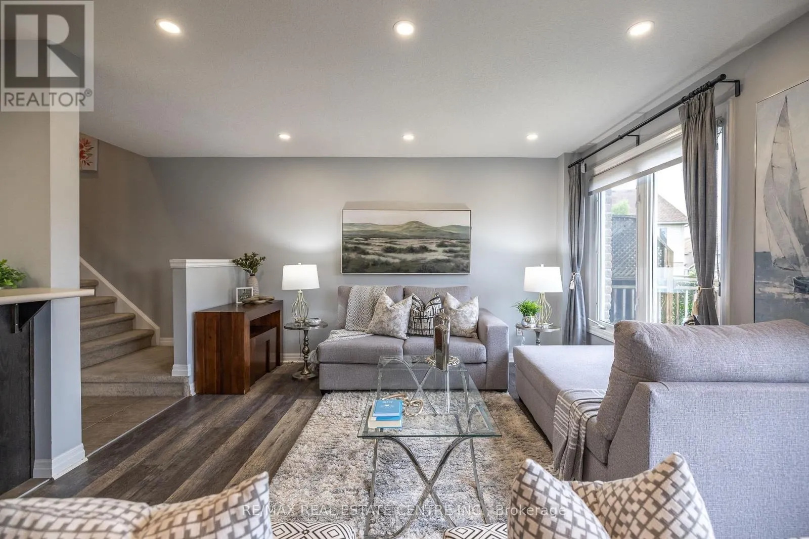 94 - 105 PINNACLE DRIVE