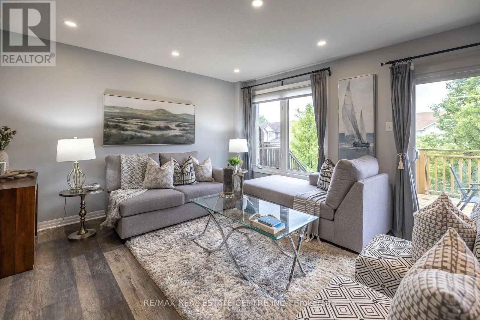 94 - 105 PINNACLE DRIVE
