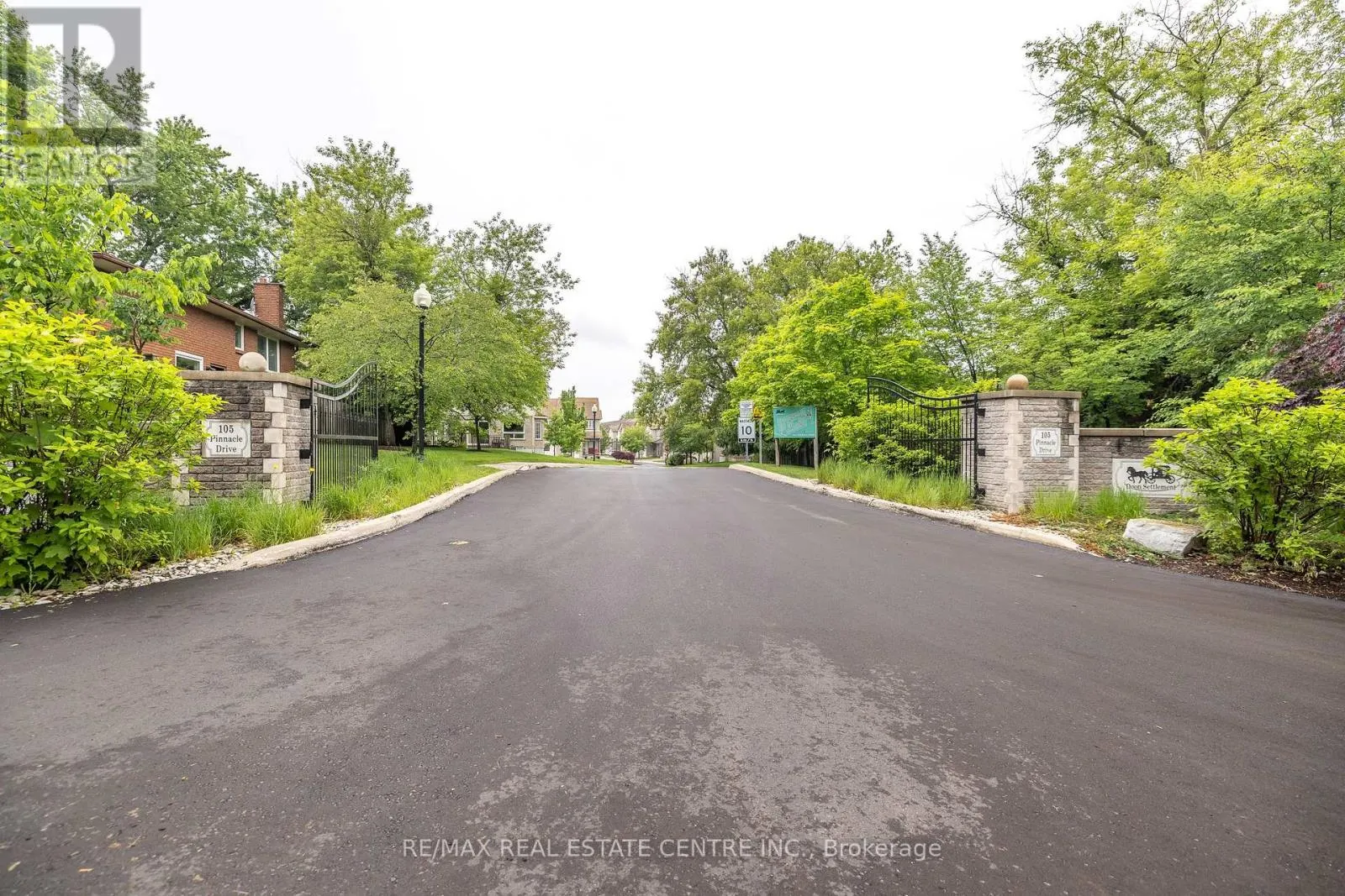 94 - 105 PINNACLE DRIVE