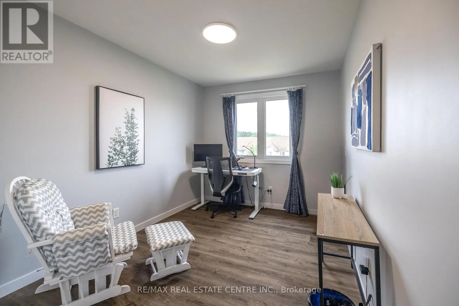 94 - 105 PINNACLE DRIVE