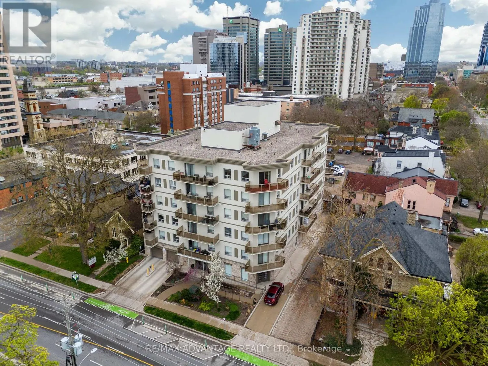 301 - 435 COLBORNE STREET, #301