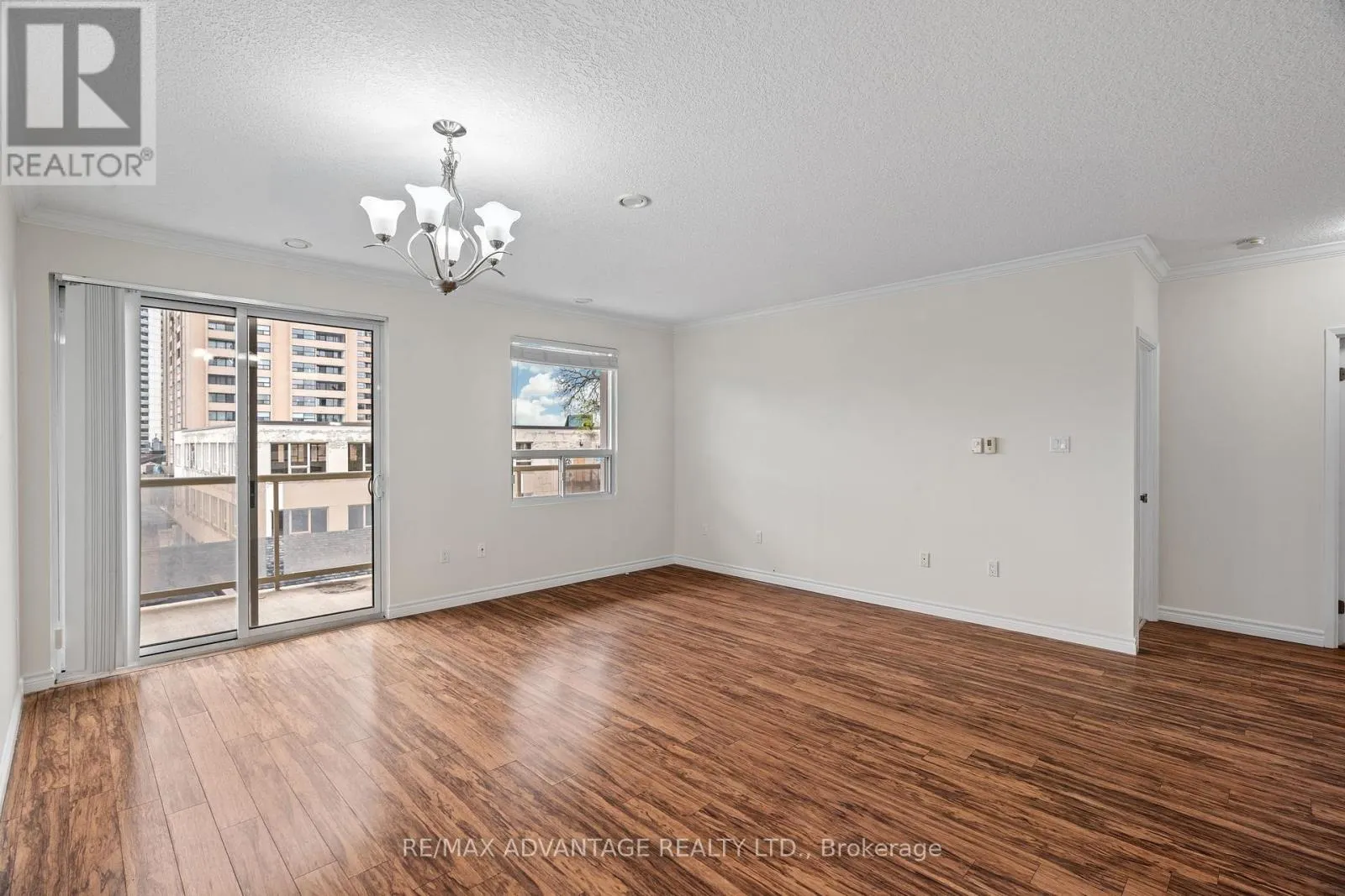 301 - 435 COLBORNE STREET, #301