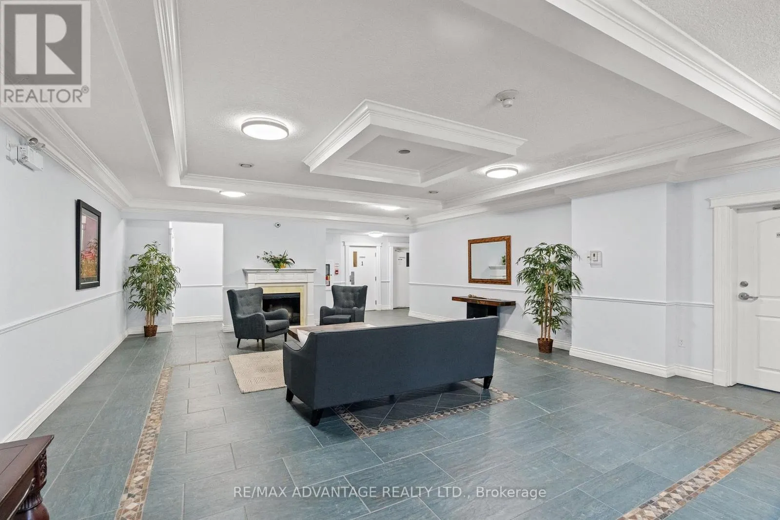 301 - 435 COLBORNE STREET, #301