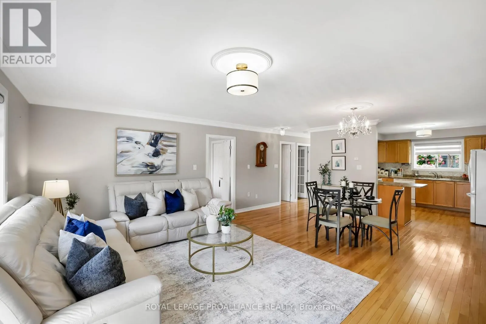 746 MUNSON CRESCENT