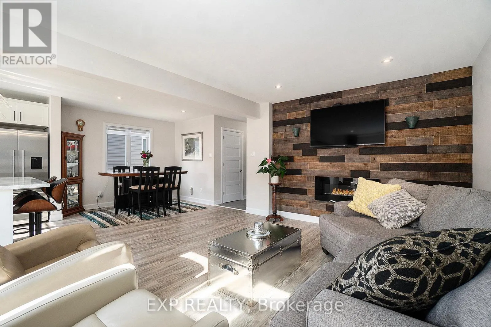 704 AZURE STREET