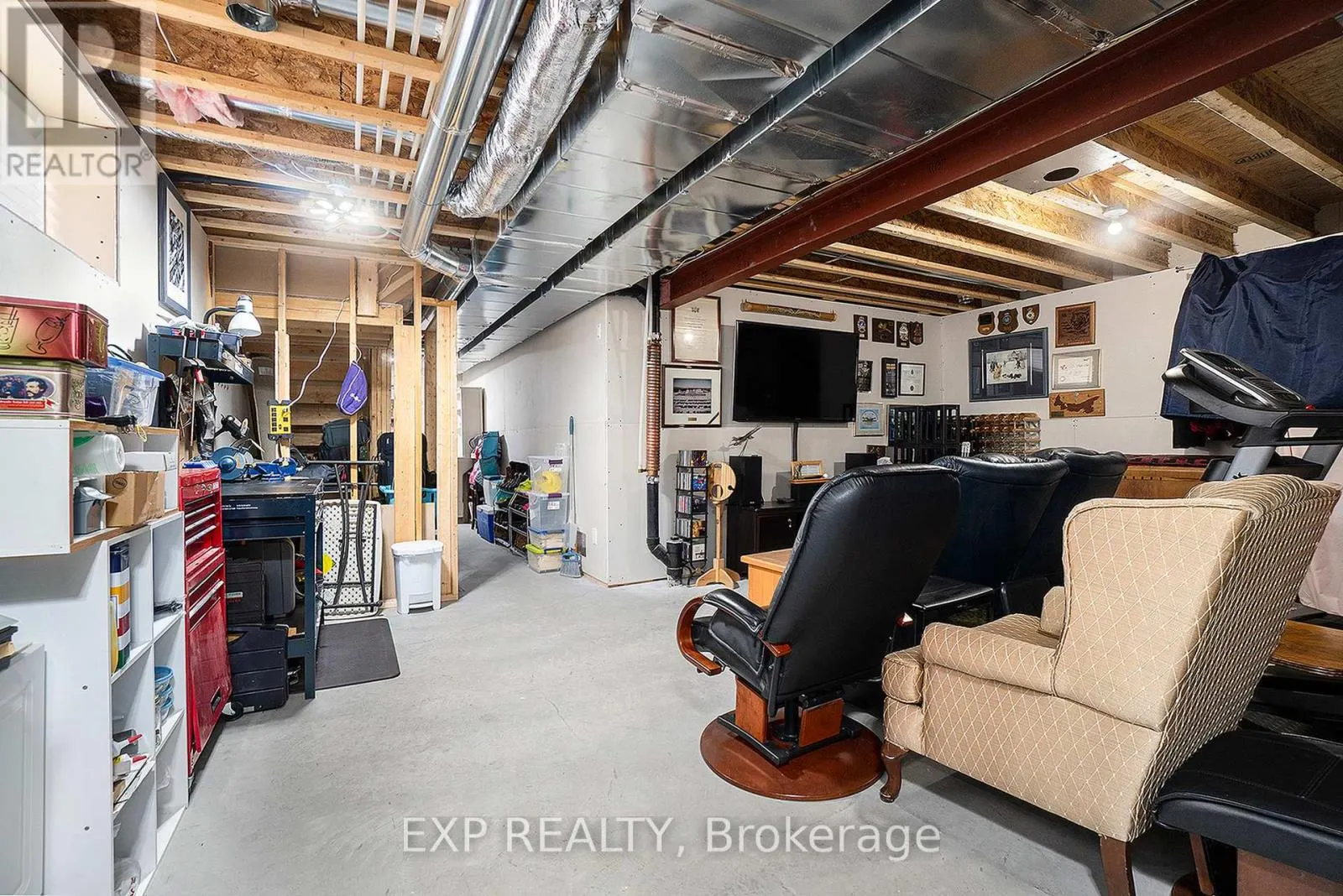 704 AZURE STREET