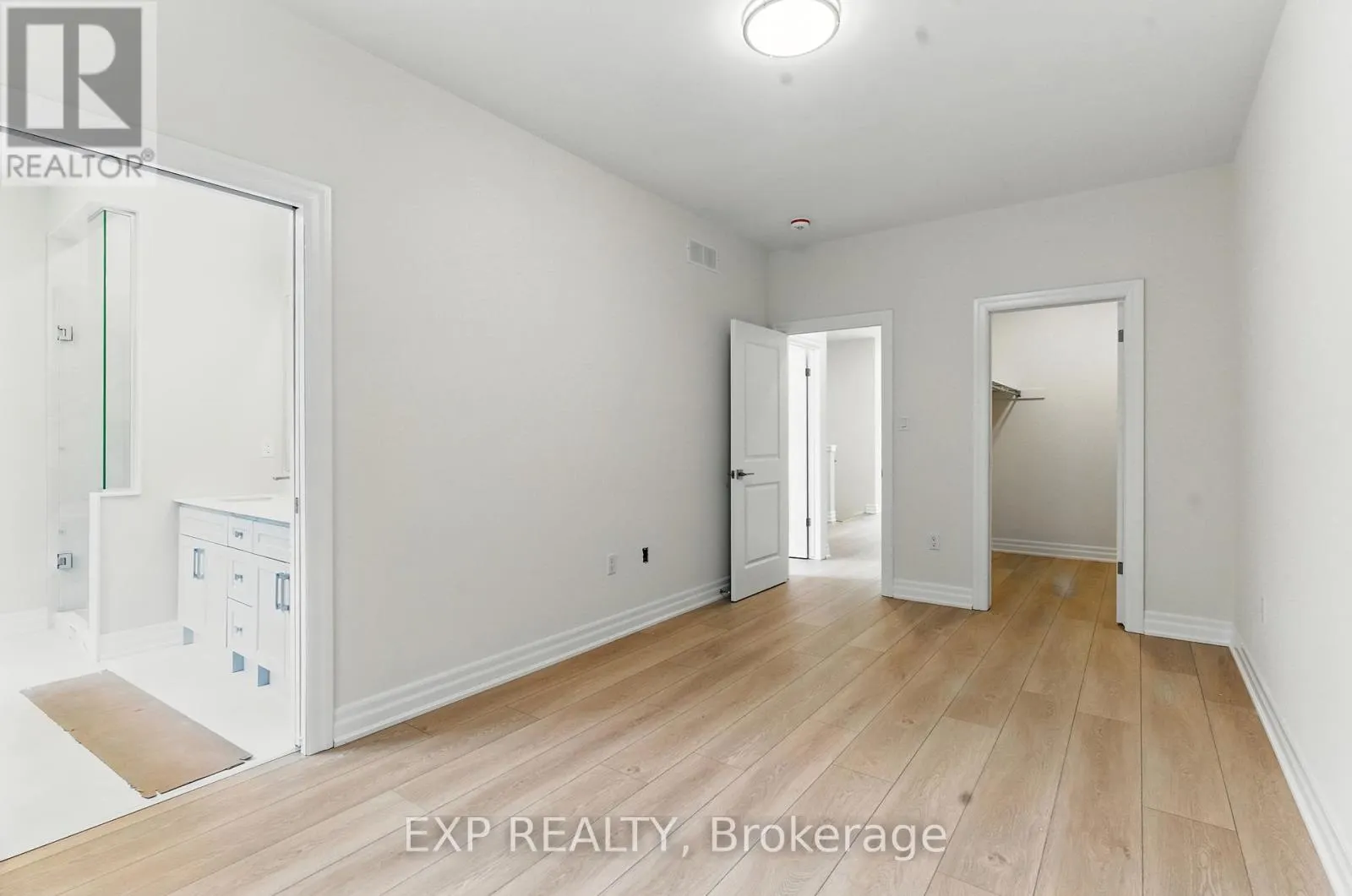 116 FORKS ROAD E
