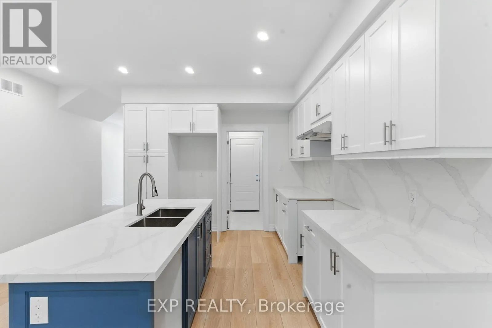 116 FORKS ROAD E