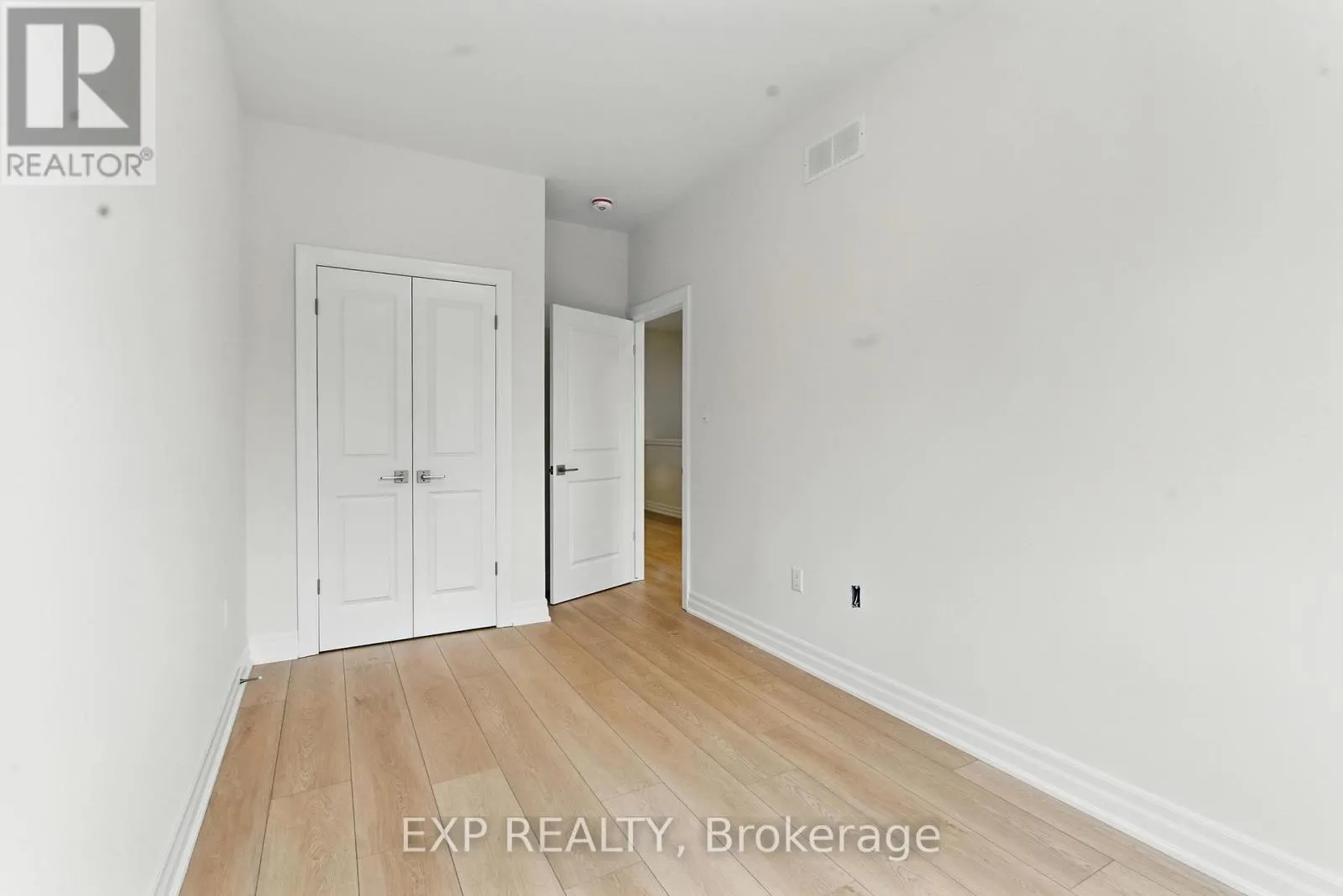 116 FORKS ROAD E