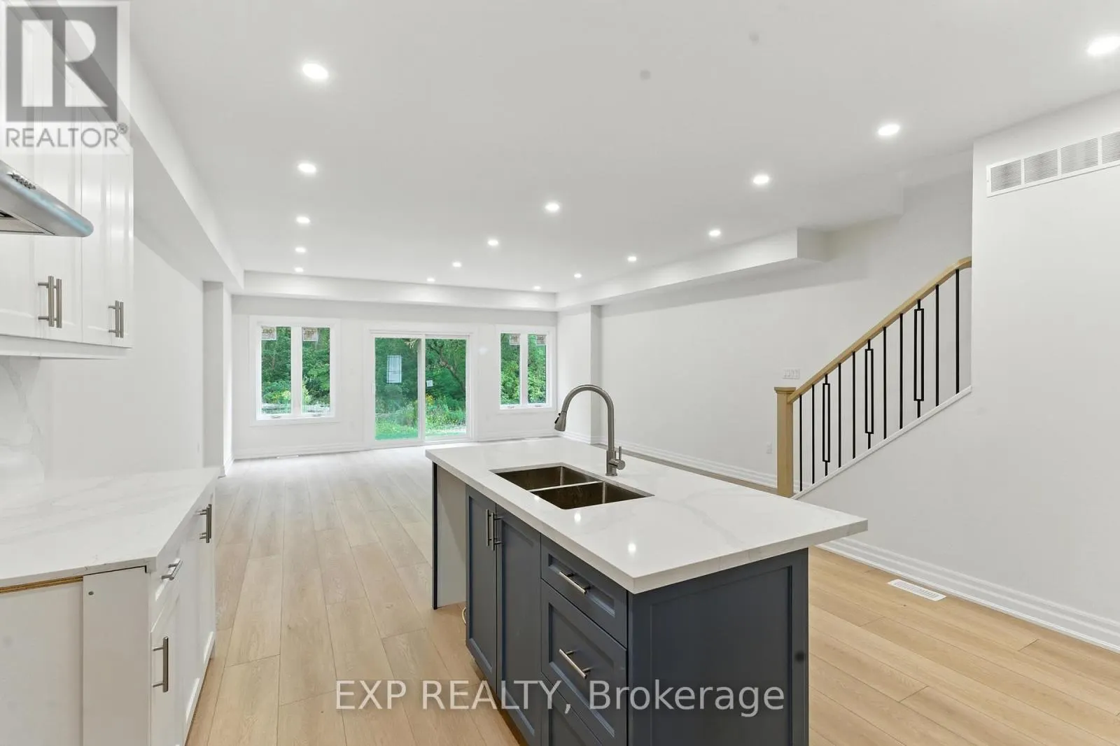 116 FORKS ROAD E