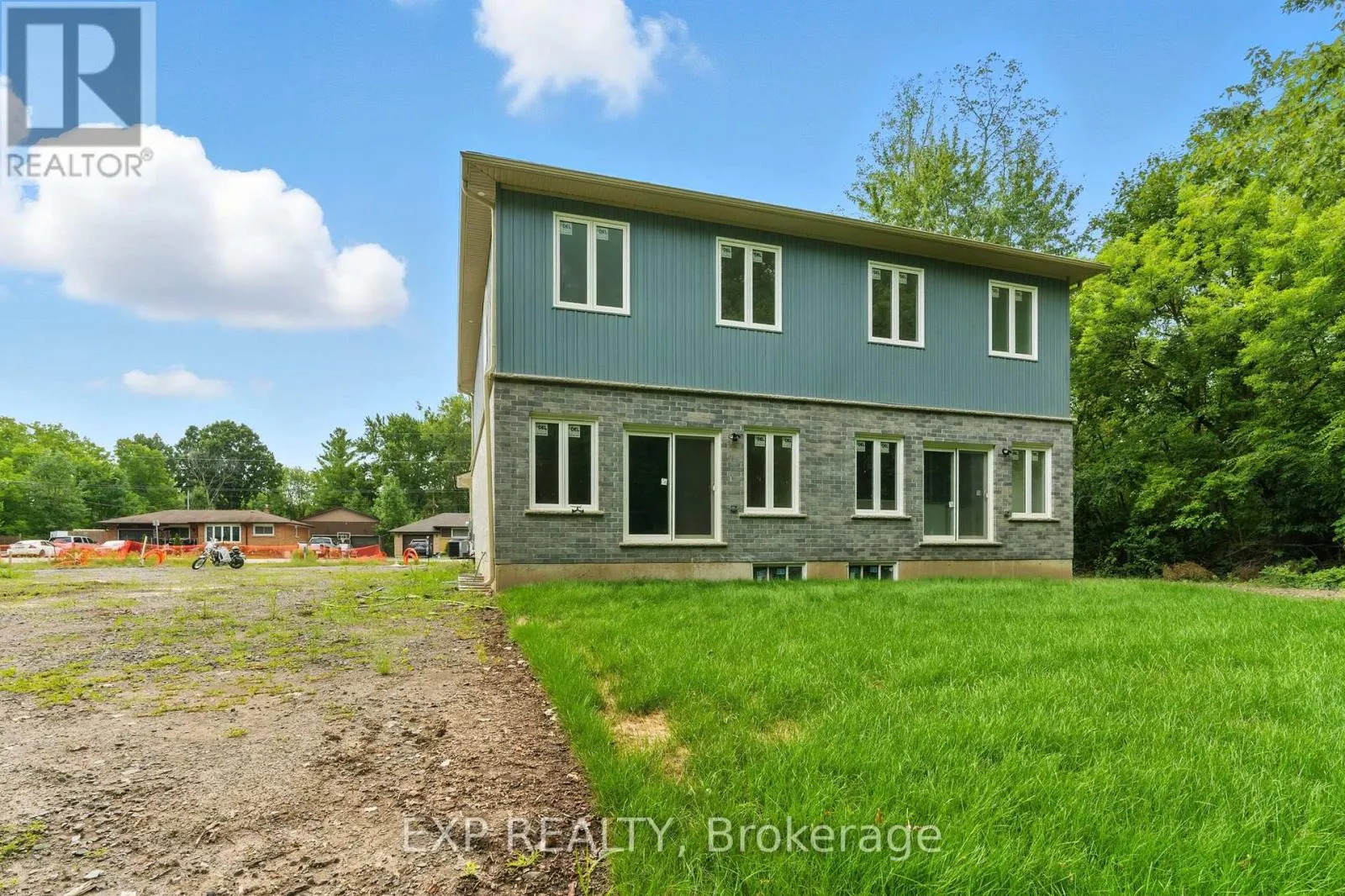 116 FORKS ROAD E