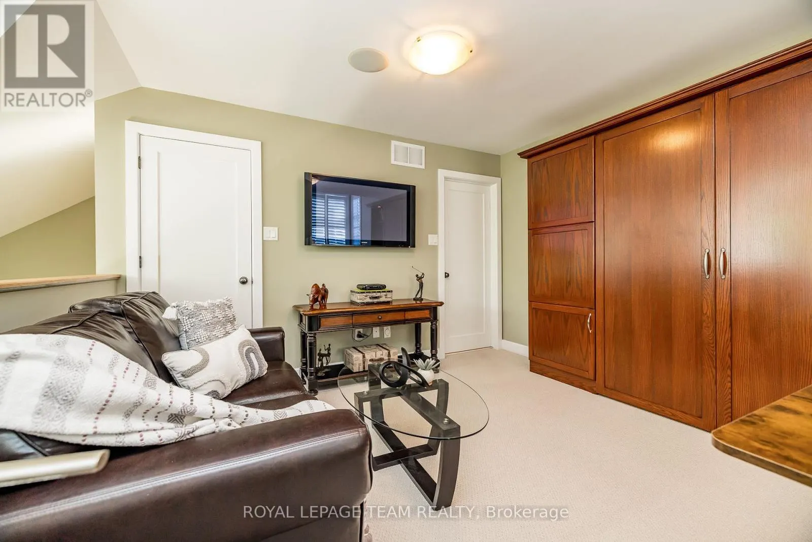 19 TURTLE POINT PRIVATE