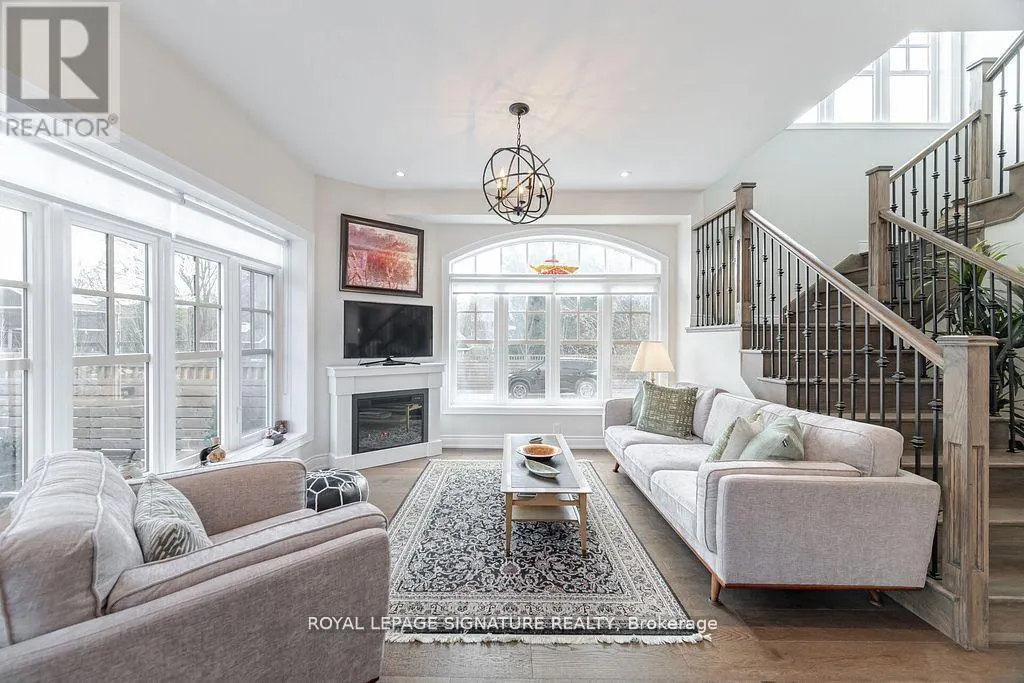47 WINDSOR CIRCLE