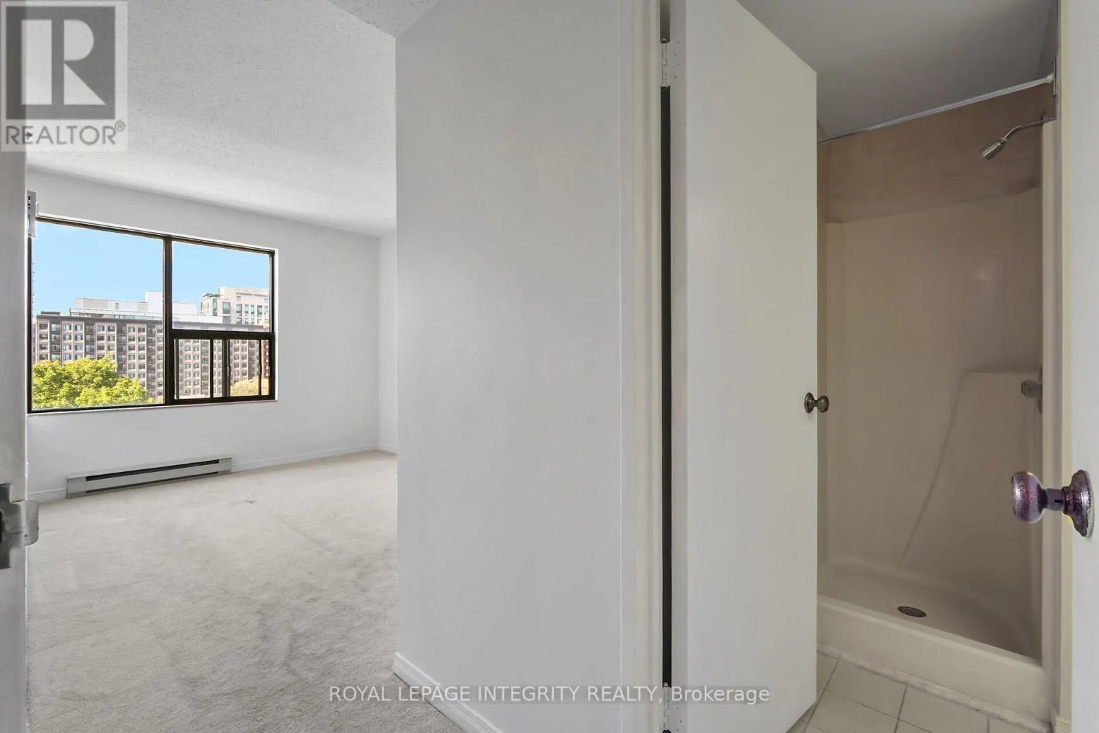 601 - 556 LAURIER AVENUE W