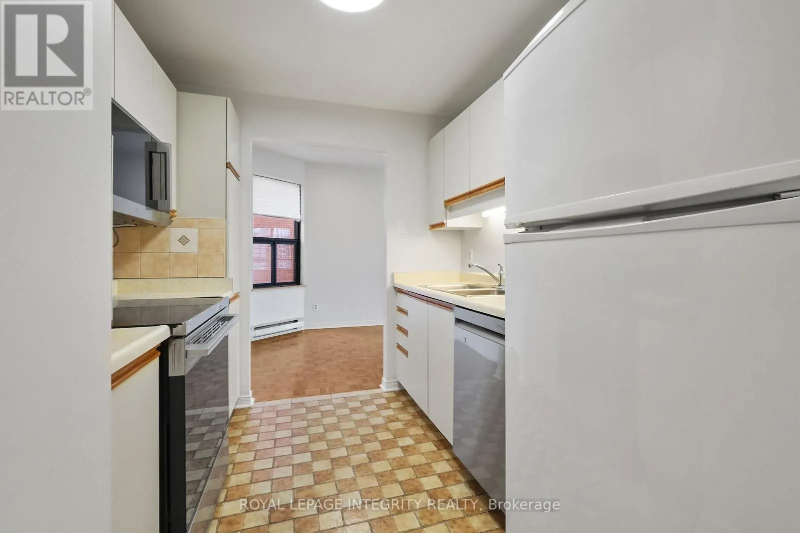 601 - 556 LAURIER AVENUE W