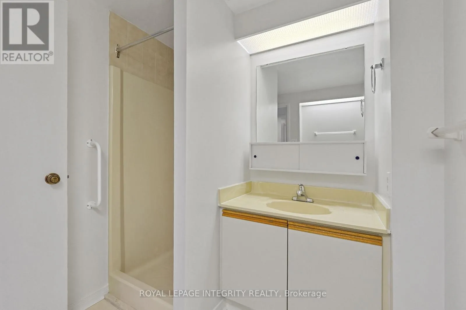 601 - 556 LAURIER AVENUE W