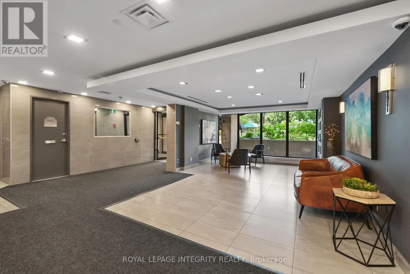 601 - 556 LAURIER AVENUE W