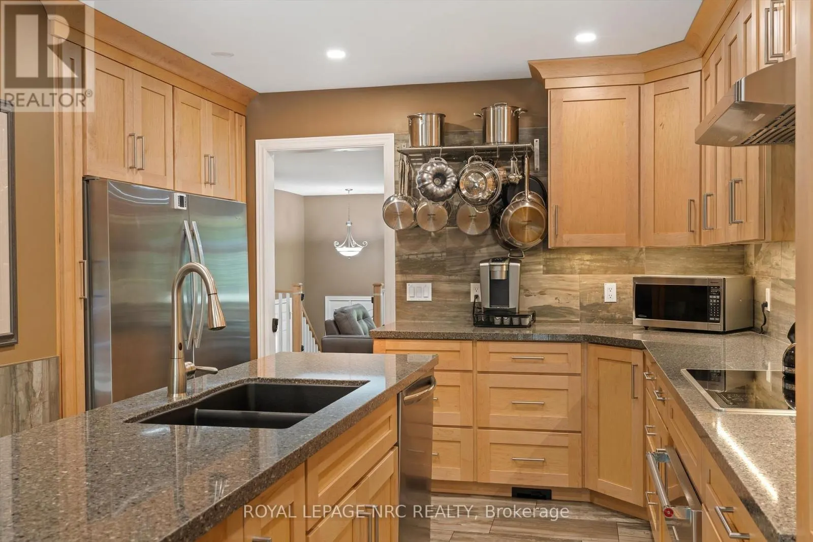 52 THOROLD AVENUE
