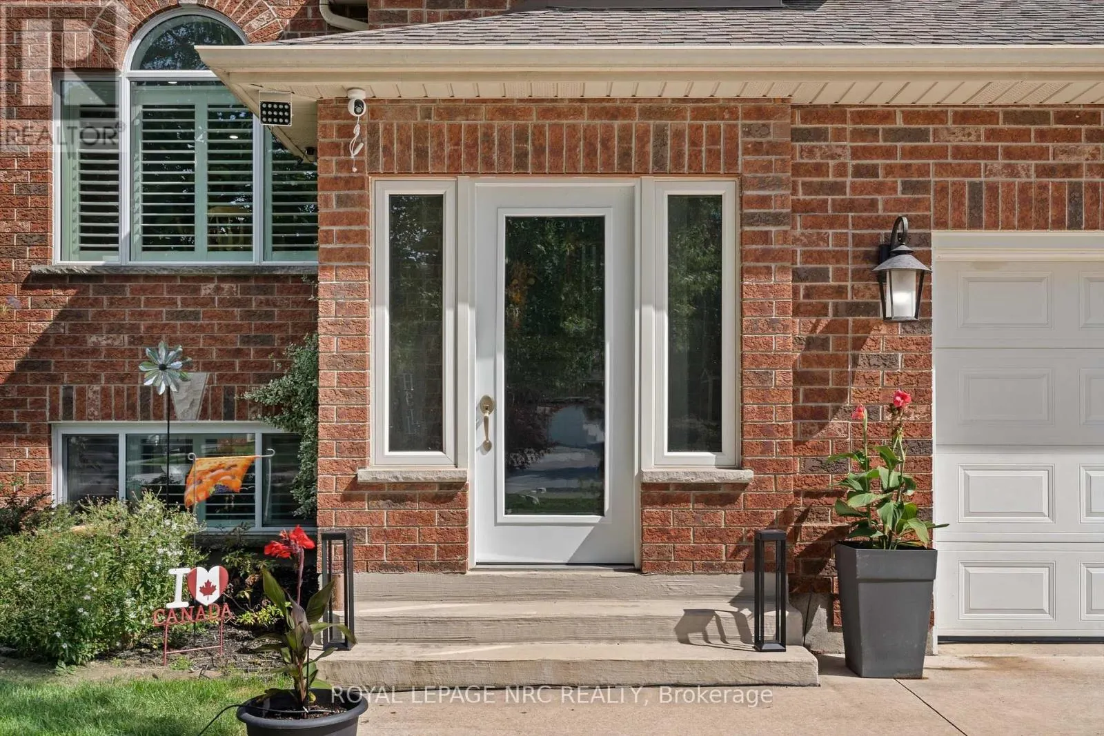 52 THOROLD AVENUE