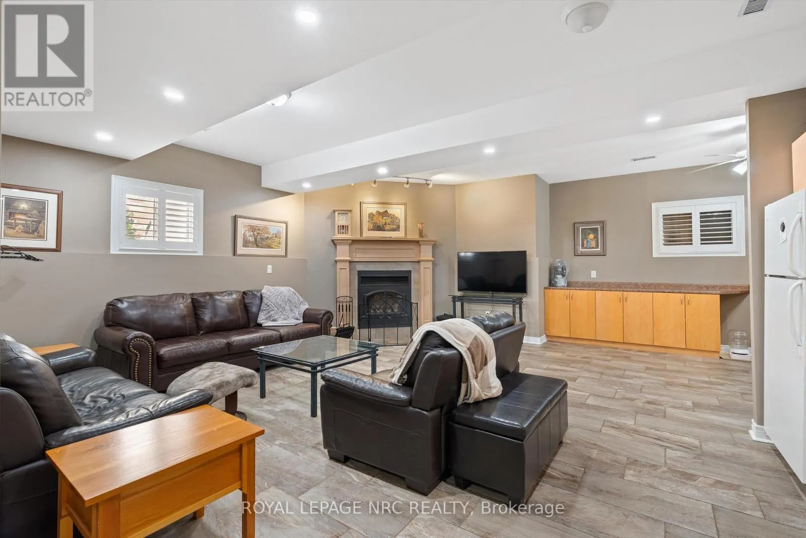 52 THOROLD AVENUE