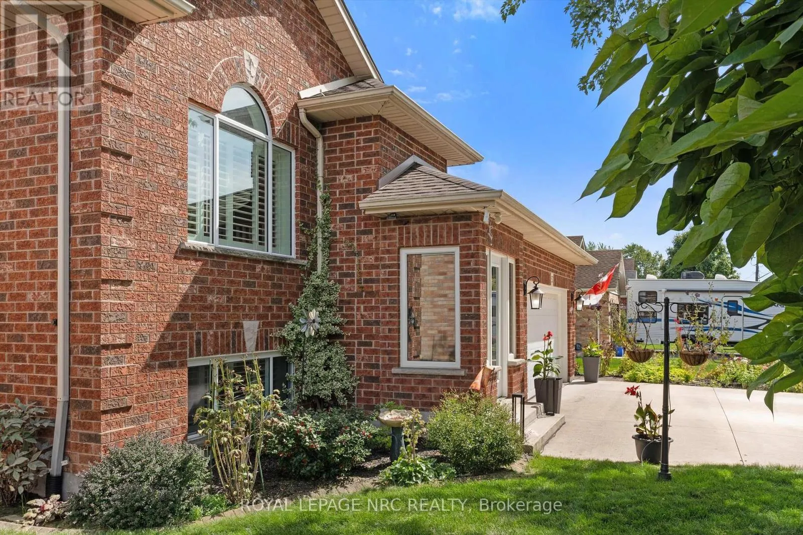 52 THOROLD AVENUE