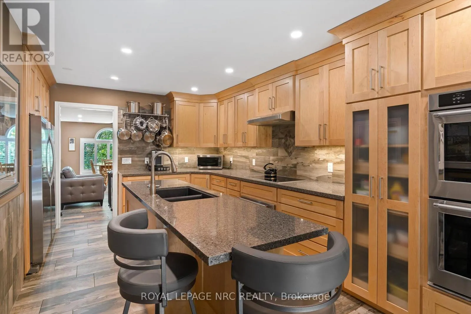52 THOROLD AVENUE